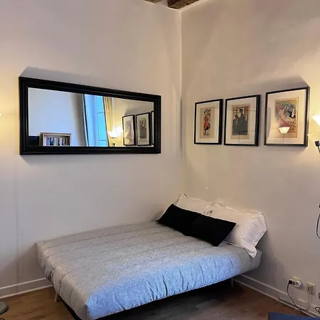 Appartamento Typique Parisien Au Coeur Du Marais *